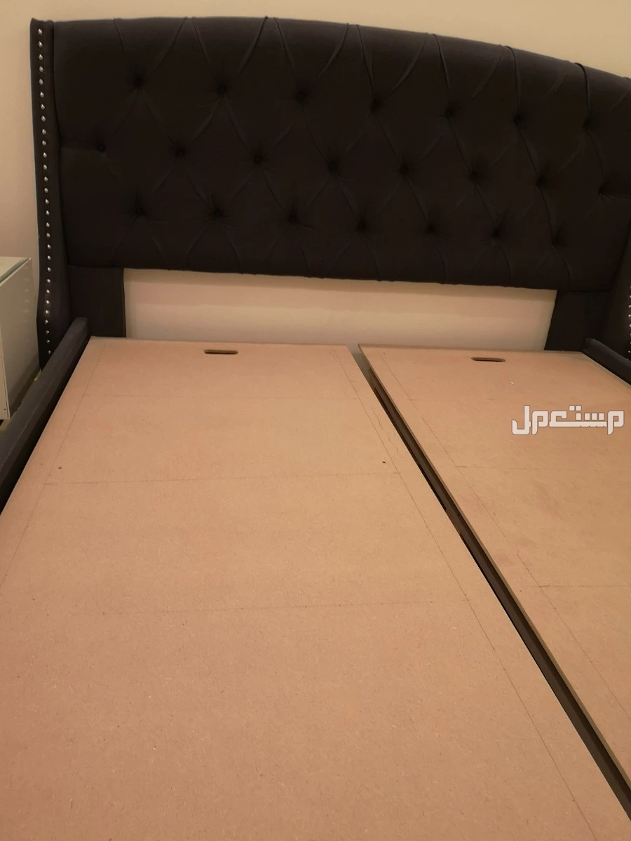 سرير نفرين 2م *2م في عنيزة بسعر 800 ريال سعودي