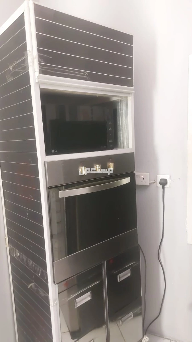 مكيفات سبليت شبه جديده وادوات كهربائيه ومكتب شبه جديد ومطابخ لايجي الا الصامل رجاء خاص  في جدة بسعر 0 ريال سعودي