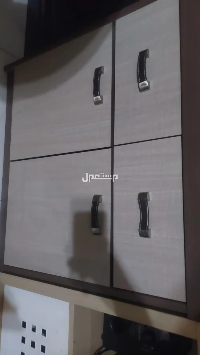 مكيفات سبليت شبه جديده وادوات كهربائيه ومكتب شبه جديد ومطابخ لايجي الا الصامل رجاء خاص  في جدة بسعر 0 ريال سعودي