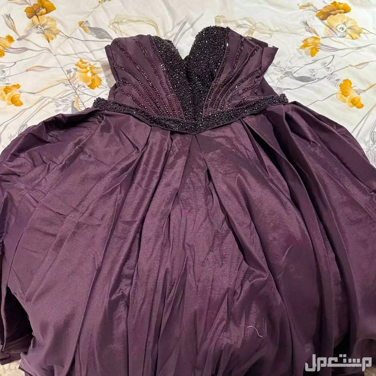فستان زواج لبس ثلاث ساعات فقط جديد