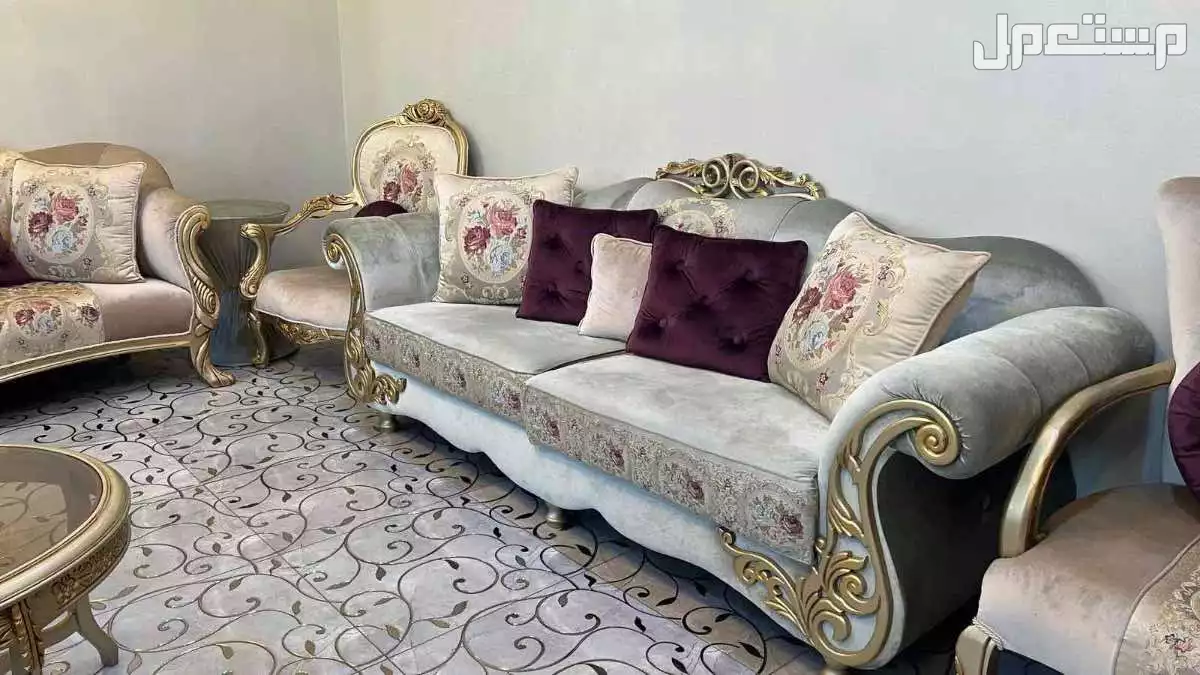 للبيع كنب فاخر مخمل استخدام بسيط جدًا في جدة