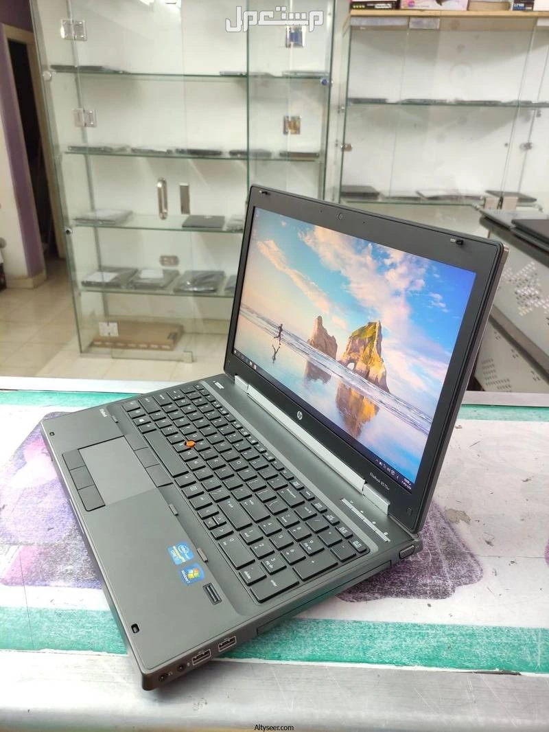 جهاز لابتوب HP للبيع رام 32 قيقاء الجهاز مستخدم شبه نظيف  ماركة إتش بي في رفحاء بسعر 1500 ريال سعودي