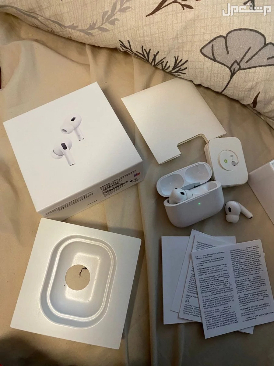 للبيع سماعه ايربودز برو الاصلي مثل م انتو شايفين