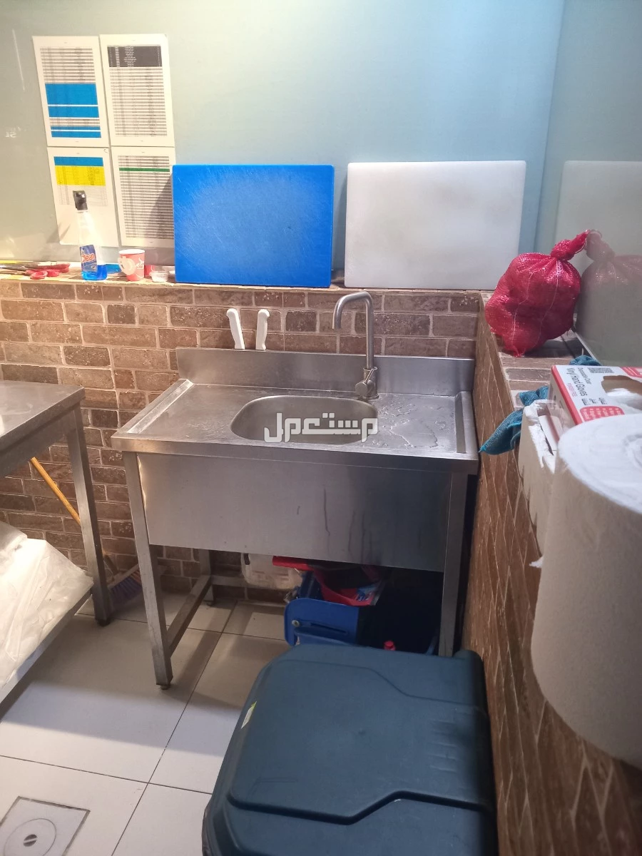 اغراض مح في الرياض بسعر 30 ألف ريال سعودي