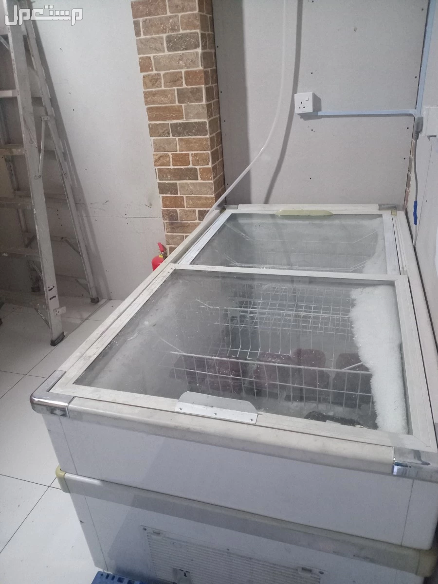 اغراض مح في الرياض بسعر 30 ألف ريال سعودي