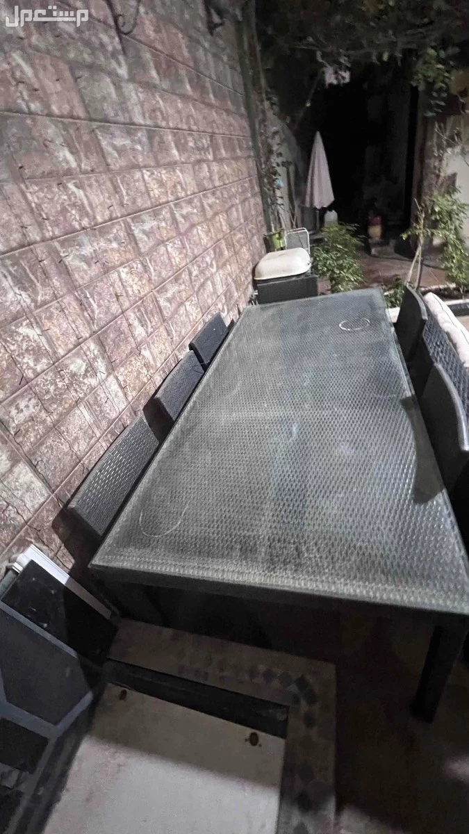 طاولة خارجية للبيع في الرياض بسعر 650 ريال سعودي