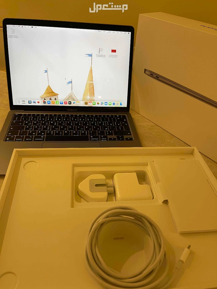 للبيع ماك بوك اير 2020 في بريدة