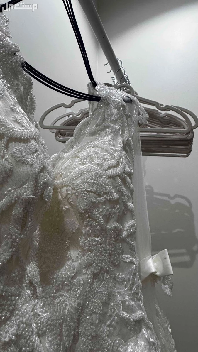 فستان في الطائف بسعر 1500 ريال سعودي قابل للتناقش في السعر الصدر