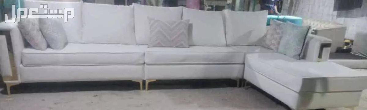 كنبة L shape جلد ألماني بحالة ممتازة L-Shape corner sofa, premium leather – excellent condition في جدة بسعر 2500 ريال سعودي