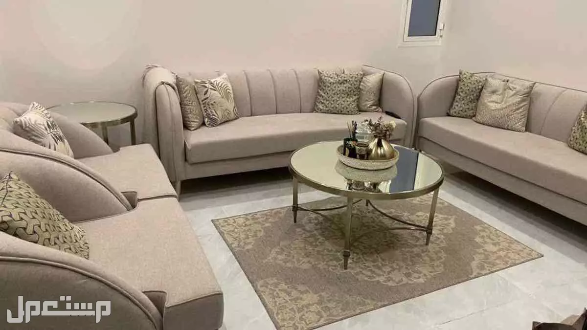 للبيع كنب نظيف بالحيل مرره في بريده في بريدة بسعر 1500 ريال سعودي