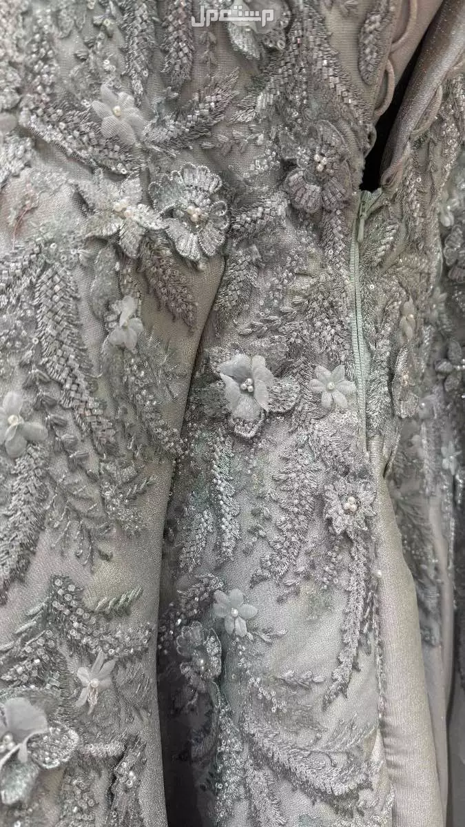 فستان جديد ما انلبس الا خمس ساعات من بوتيك في جده  بسعر 500