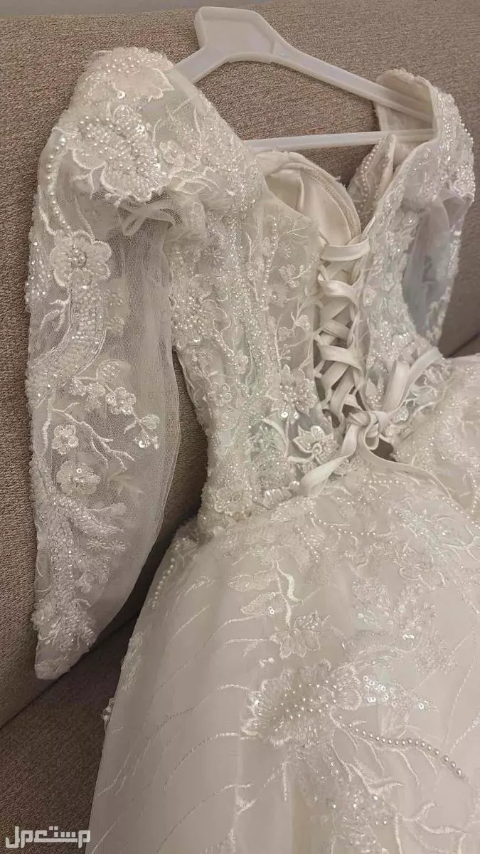 لبيع فستان زواج  ( جدة فقط ) بسعر 2900 وقابل للتفاوض