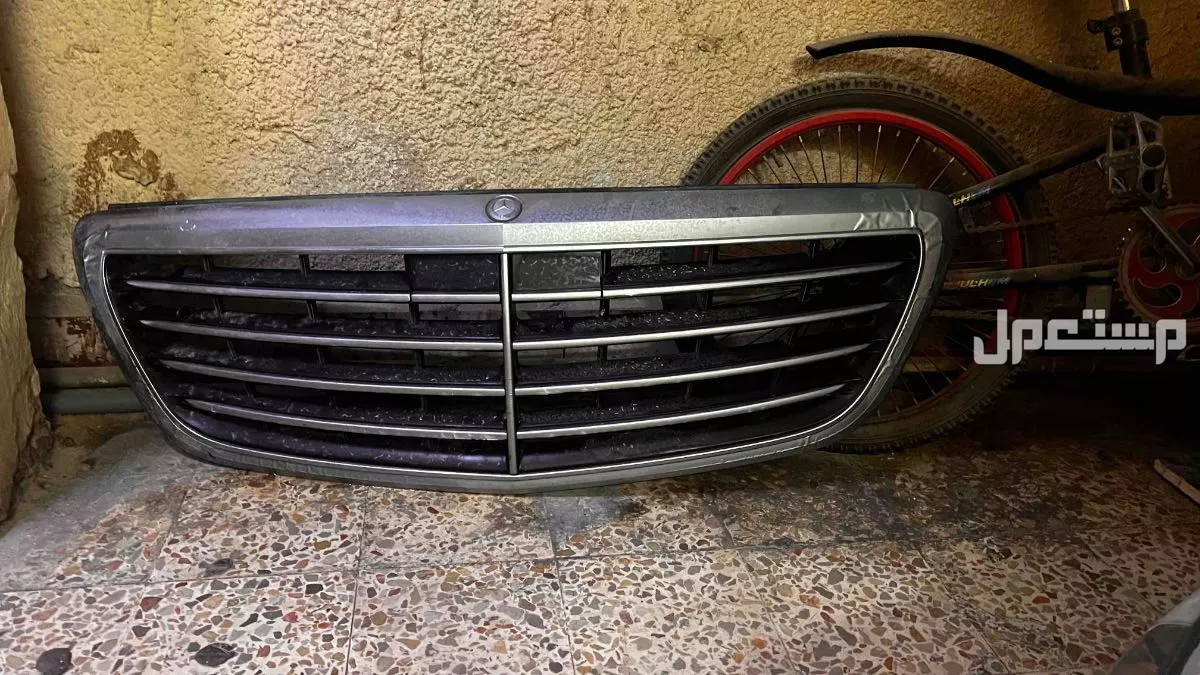 لا البيع شبك مرسيدس اصلي مادري ألفين وا كم لا الضبط بدون خدوش أو كسور  الموقع الخبر حي الثقبة البيع مستعجل السعر مو مهم اهمشي تكون صامل