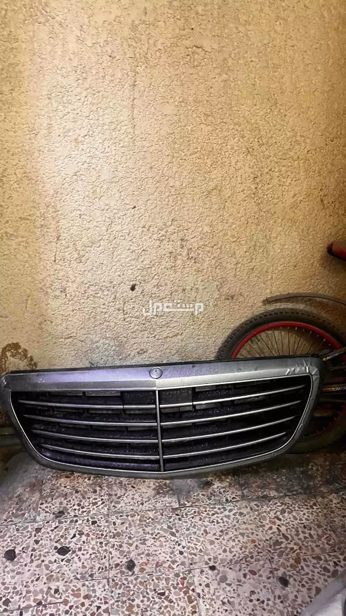 لا البيع شبك مرسيدس اصلي مادري ألفين وا كم لا الضبط بدون خدوش أو كسور  الموقع الخبر حي الثقبة البيع مستعجل السعر مو مهم اهمشي تكون صامل