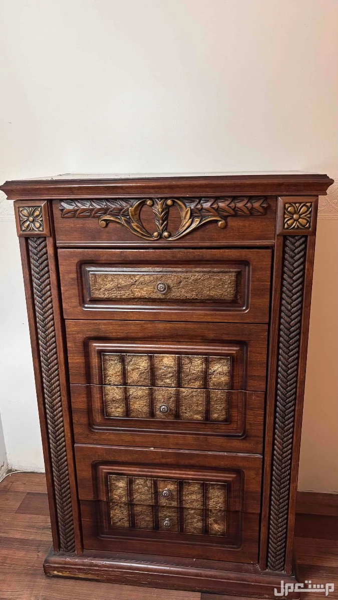 للبيع غرفة نوم مستعمله بكامل ملحقاتها