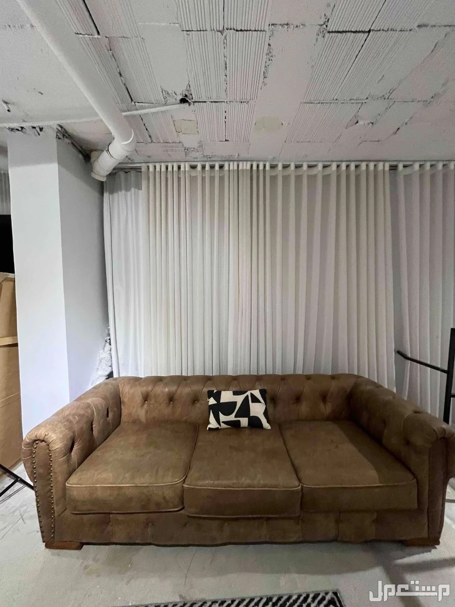 أثاث مستعمل بحالة ممتازة للبيع استخدمته مكتبي  في ابو عريش