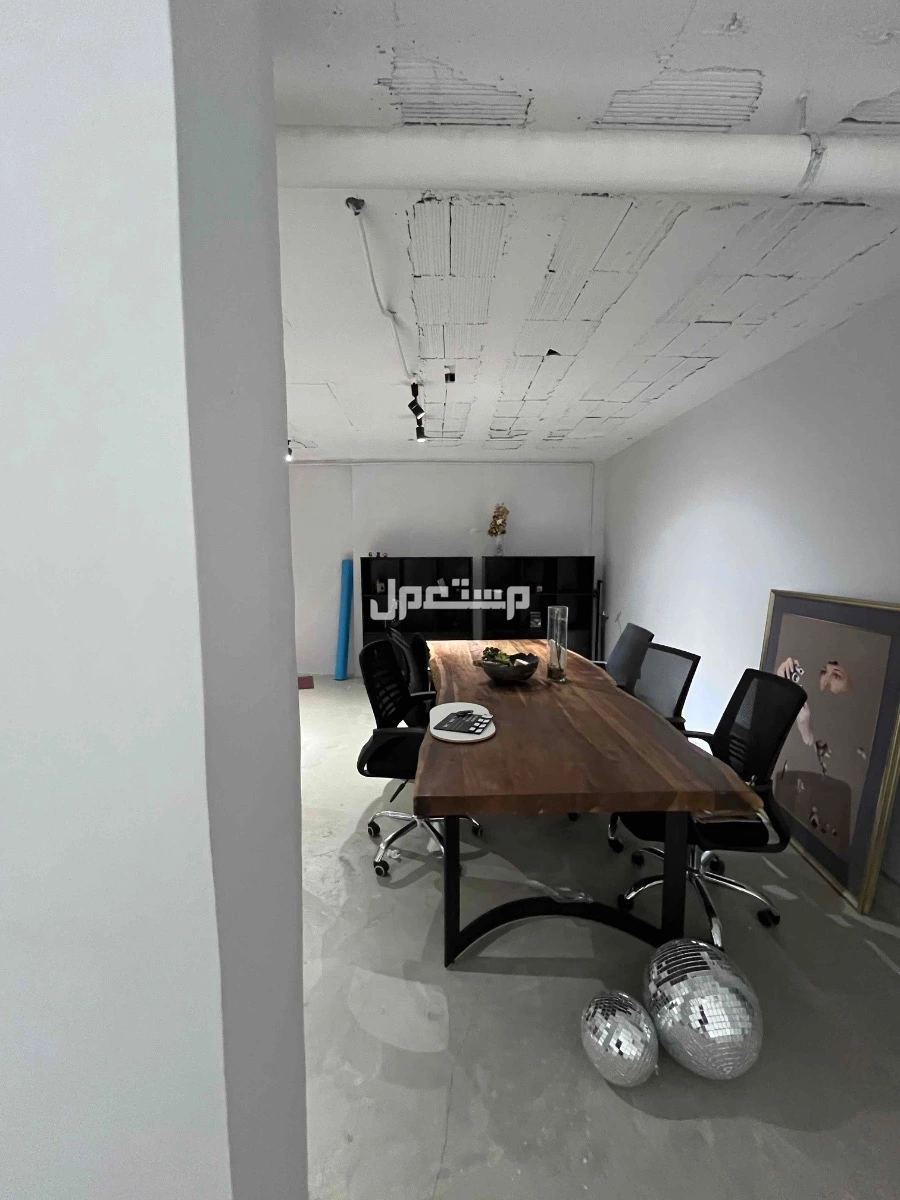 أثاث مستعمل بحالة ممتازة للبيع استخدمته مكتبي  في ابو عريش