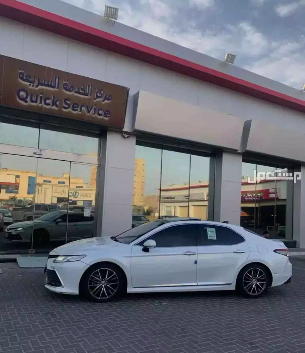 تويوتا كامري 2021 مستعملة للبيع في مكة المكرمة بسعر 92 ألف ريال سعودي