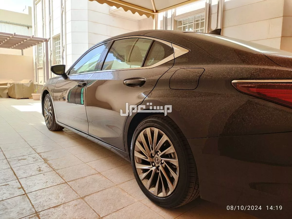 لكزس ES 2024 مستعملة للبيع في الرياض بسعر 239 ألف ريال سعودي