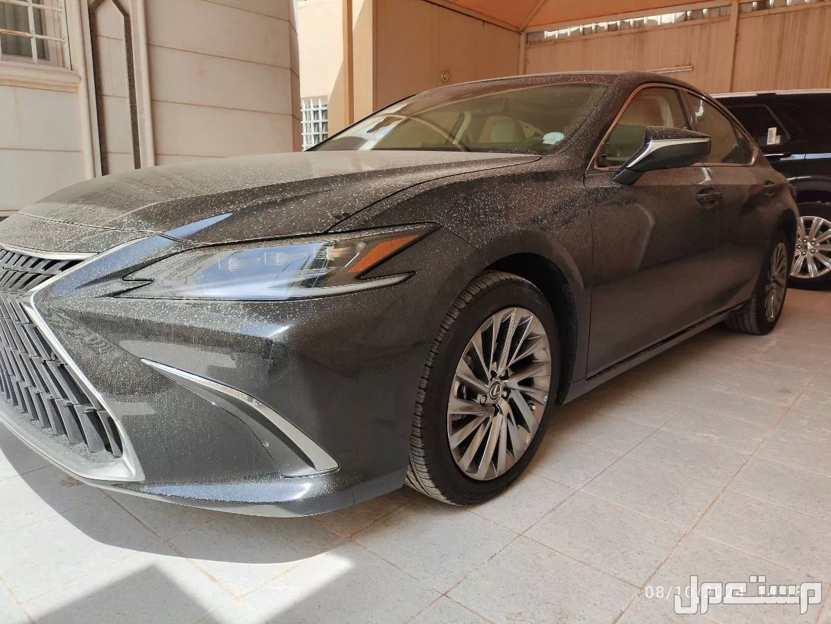 لكزس ES 2024 مستعملة للبيع في الرياض بسعر 239 ألف ريال سعودي