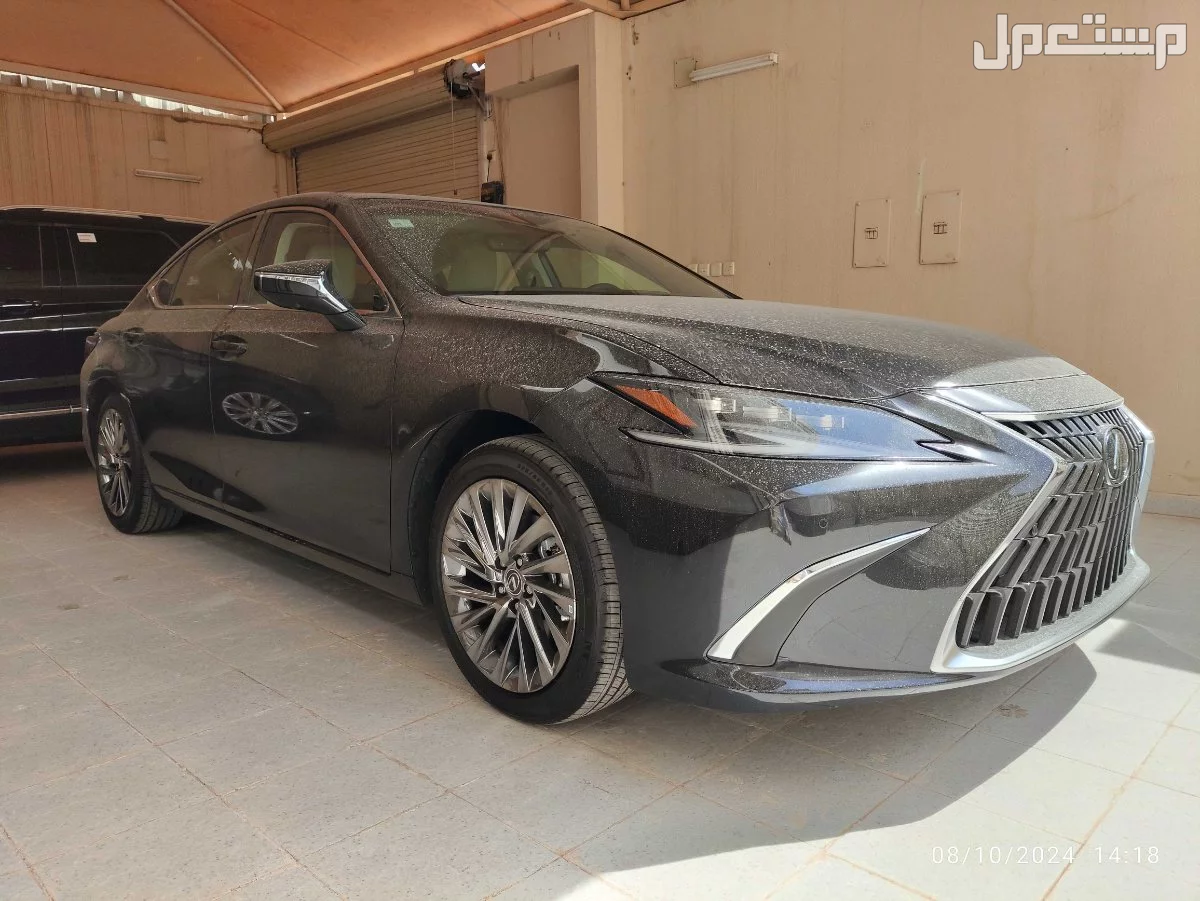 لكزس ES 2024 مستعملة للبيع في الرياض بسعر 239 ألف ريال سعودي