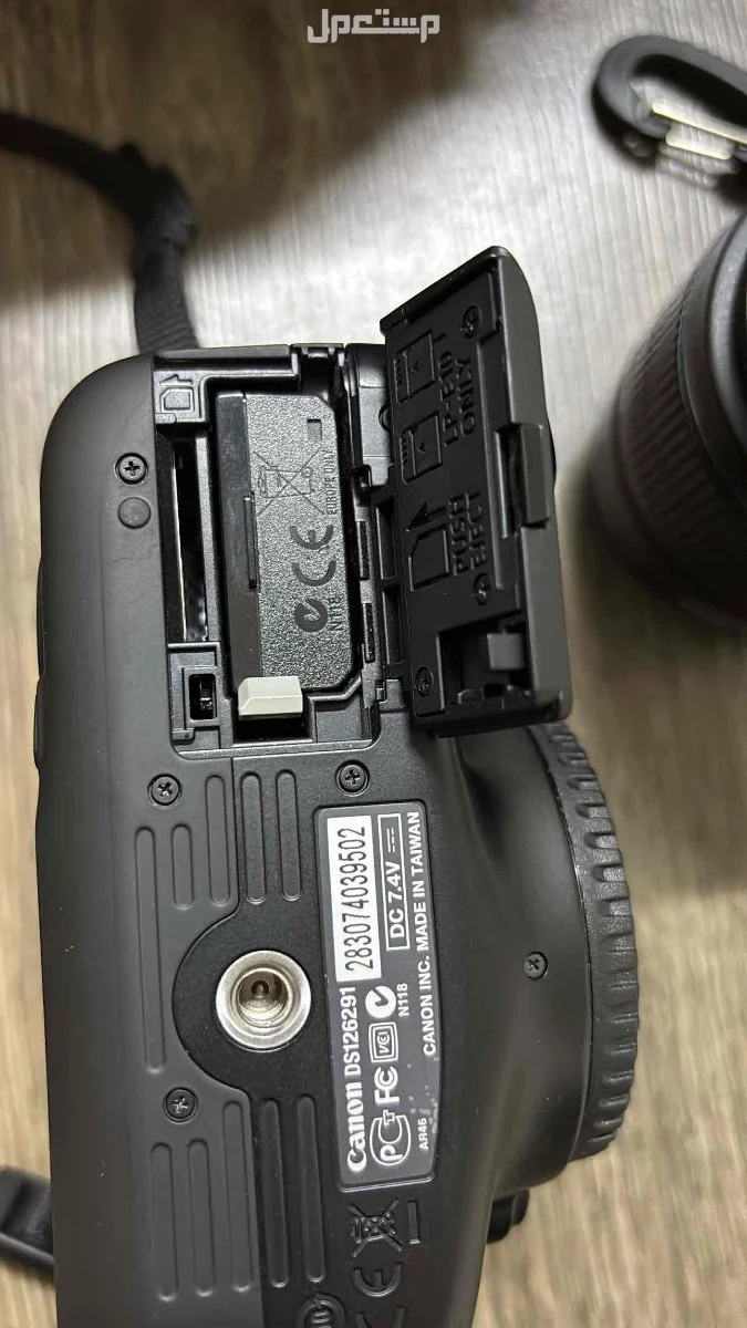 كاميرا كانون Canon EOS 1100D بحالة ممتازة