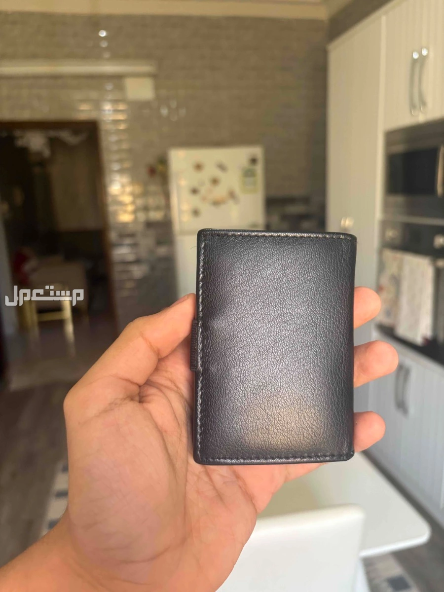 محفظة Bossبيع مستعجل في مكة المكرمة بسعر 100 ريال سعودي