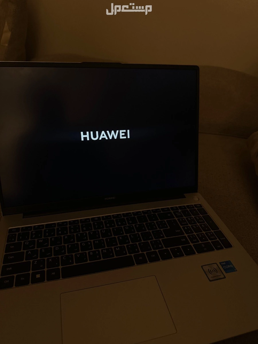 للبيع لابتوب هواوي بـ سعر رمزي جدًا
