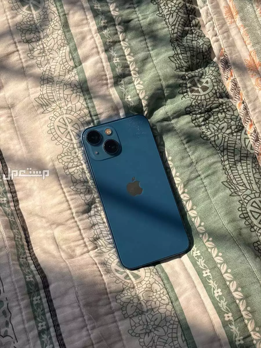 للبيع جوال آيفون 13 ميني اللون ازرق ماركة أبل في الدمام بسعر 1100 ريال سعودي