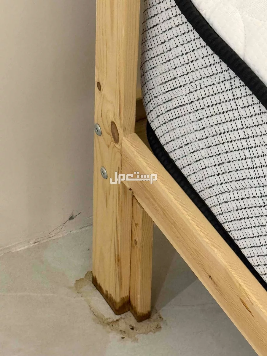 للبيع سرير ومرتبة مقاس 140x200