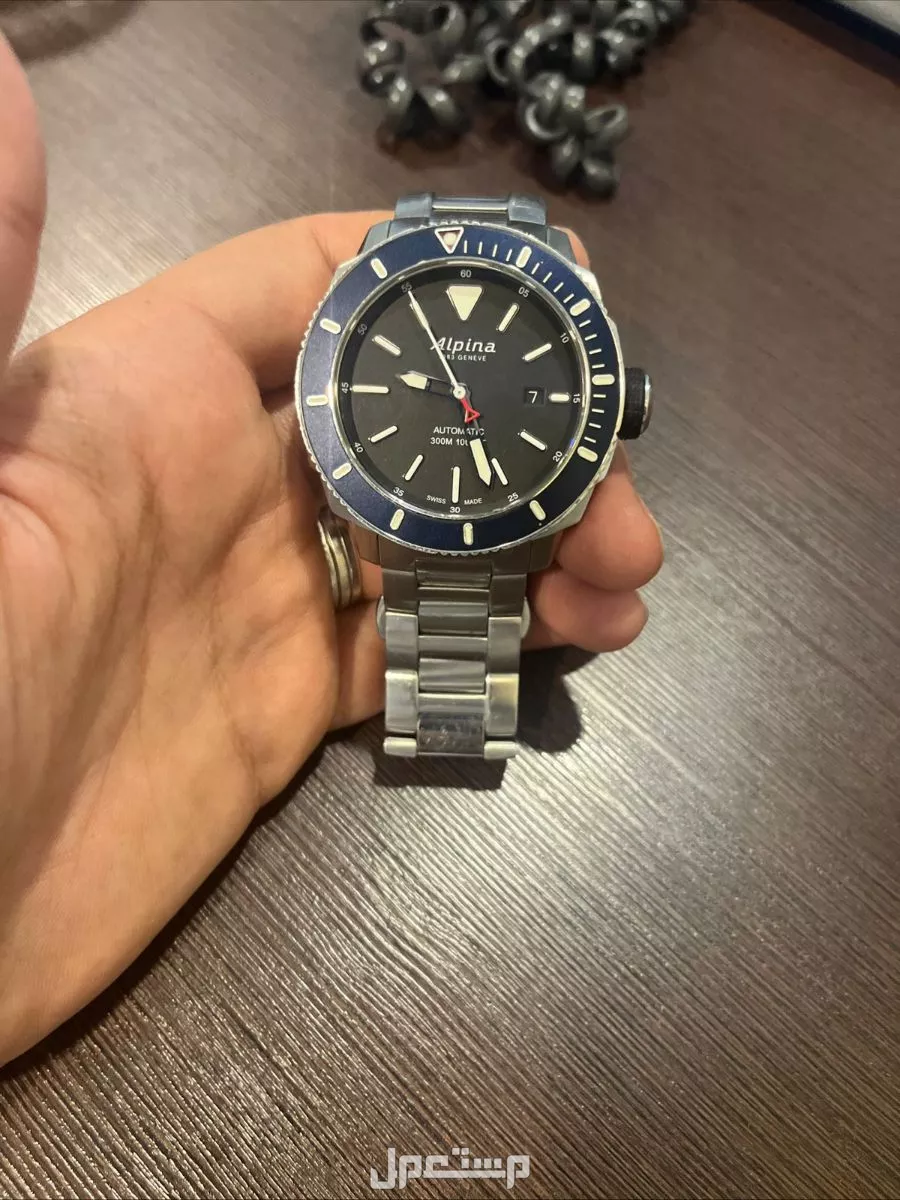 ساعة alpina بسعر 2500  مستعمل استعمال خفيف بدون ورق بدون كرتونة اصلية