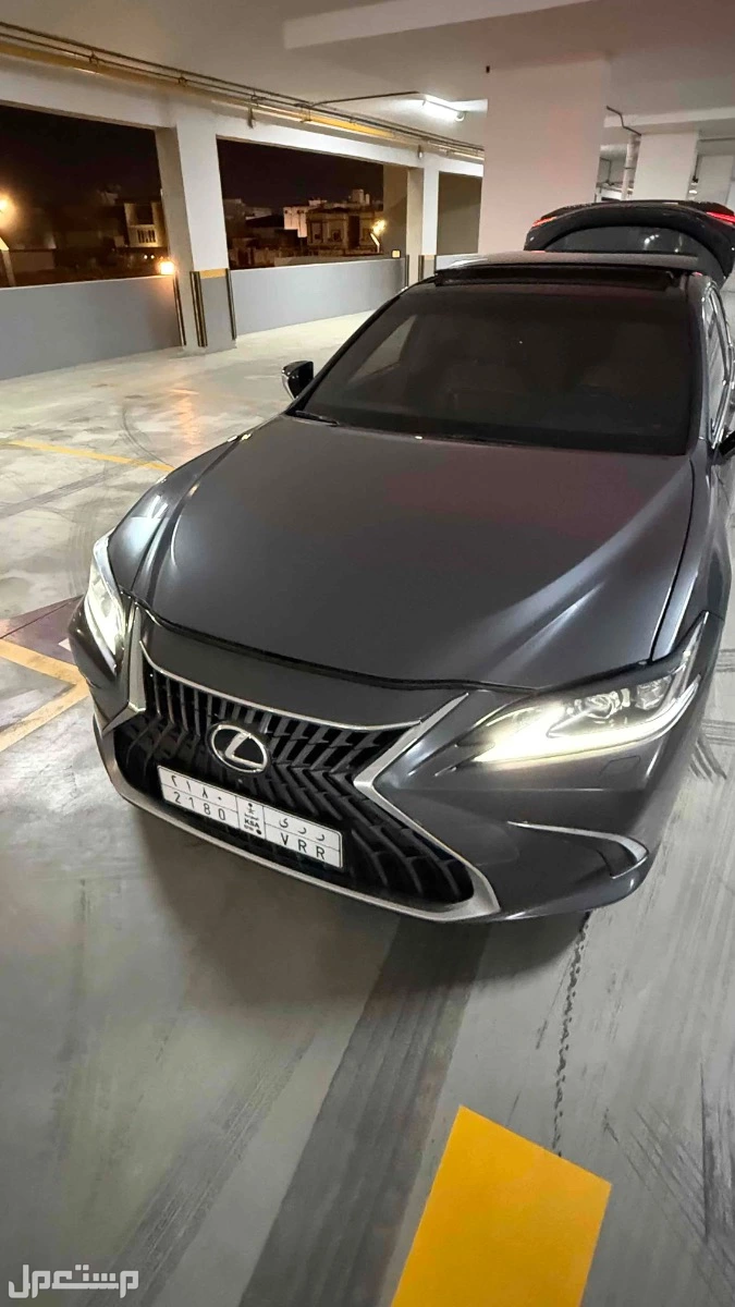 لكزس ES 2023 مستعملة للبيع في جدة بسعر 190 ألف ريال سعودي