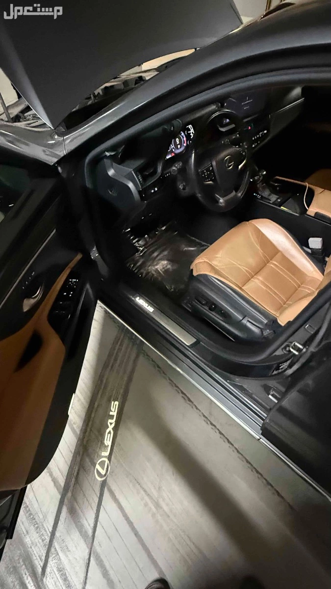 لكزس ES 2023 مستعملة للبيع في جدة بسعر 190 ألف ريال سعودي