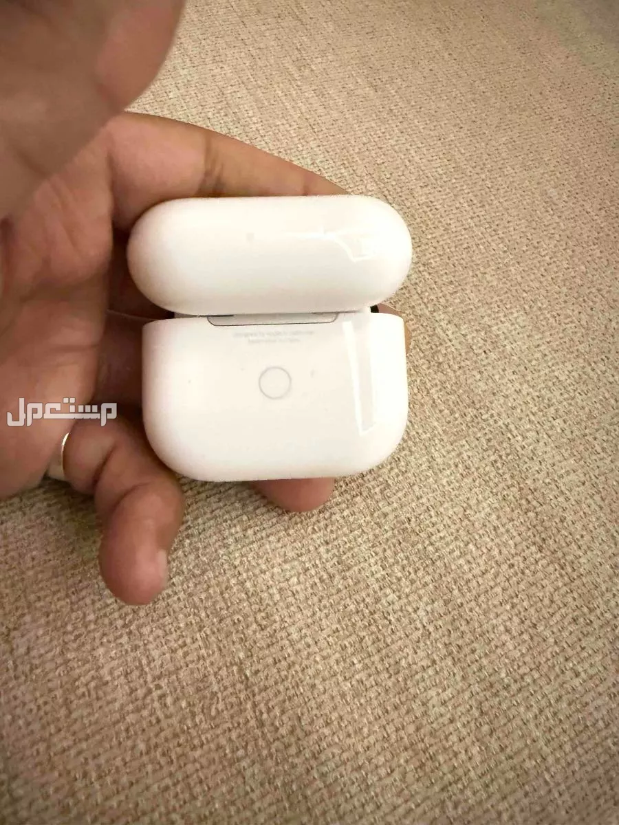 سماعة ابل ايربودز الجيل الثالث