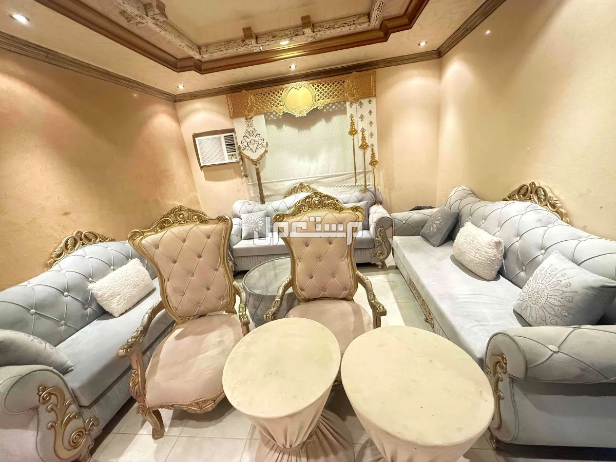 كنب شبة جديد المدينة المنورة سعر الشراء 9000 والبيع 3500 سبب البيع كبير علئ المجلس