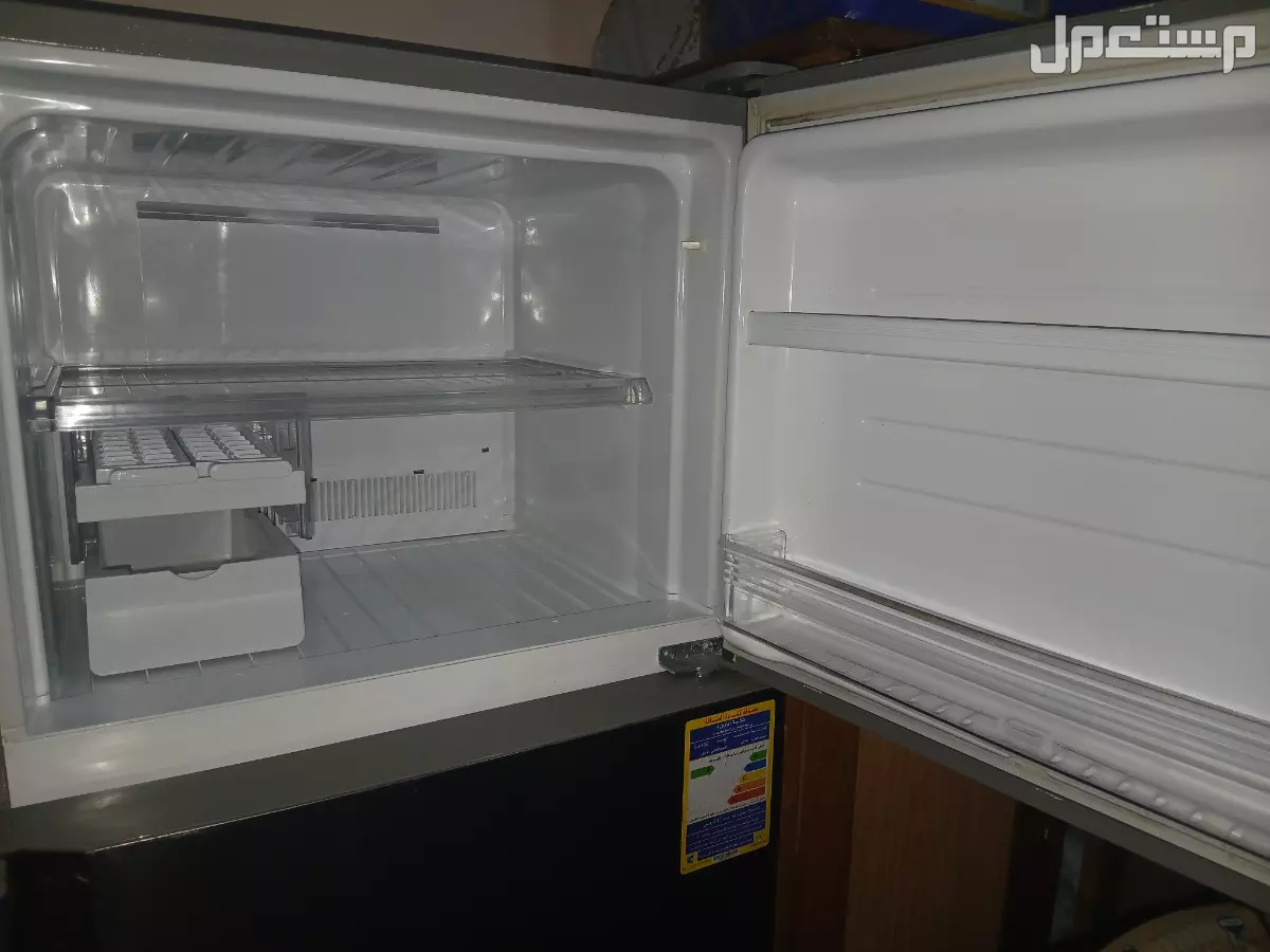 تلاجة شارب للبيع  في قسم الدخيلة بسعر 18 ألف جنيه مصري