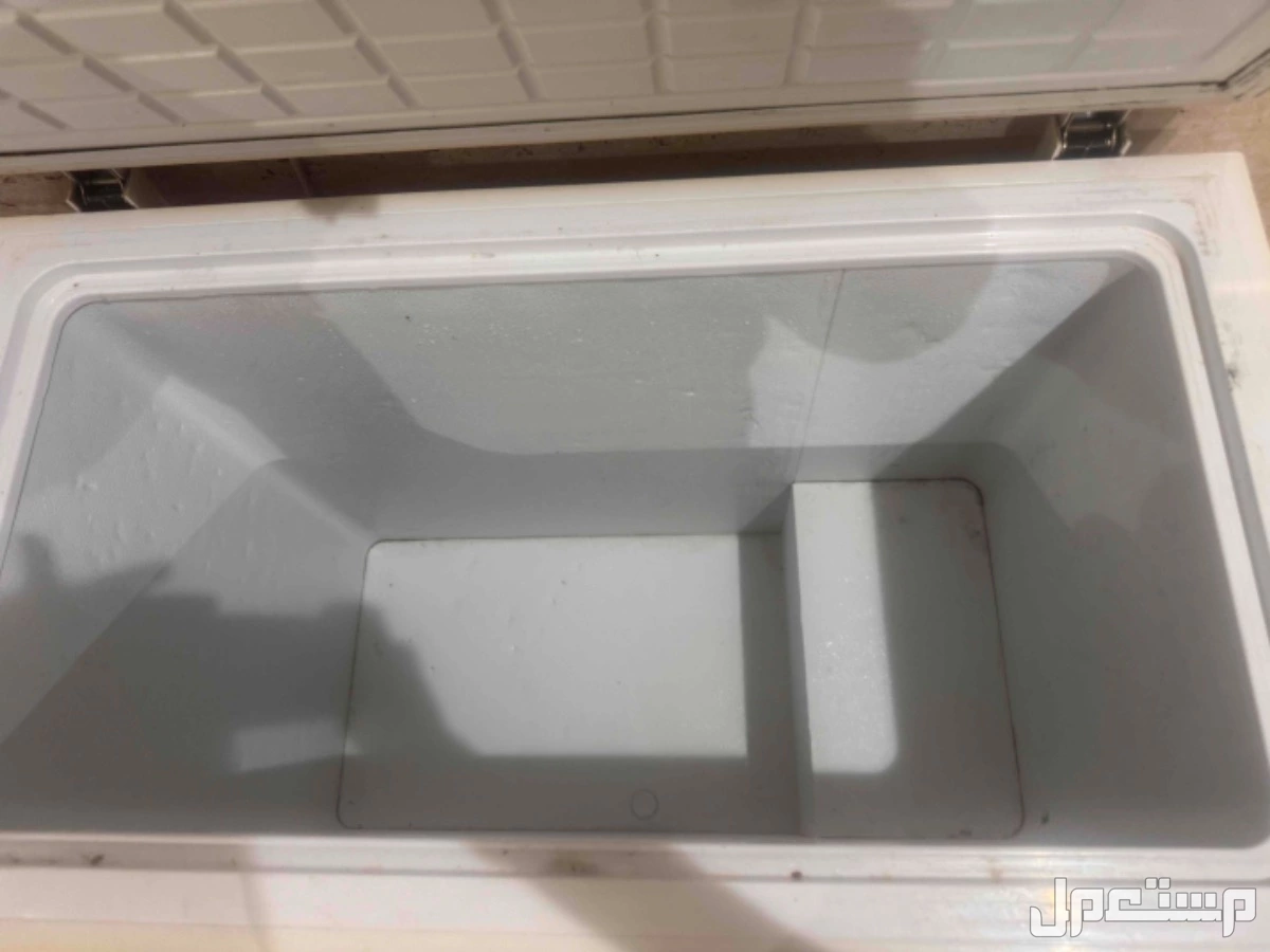 ثلاجه في خميس مشيط بسعر 400 ريال سعودي