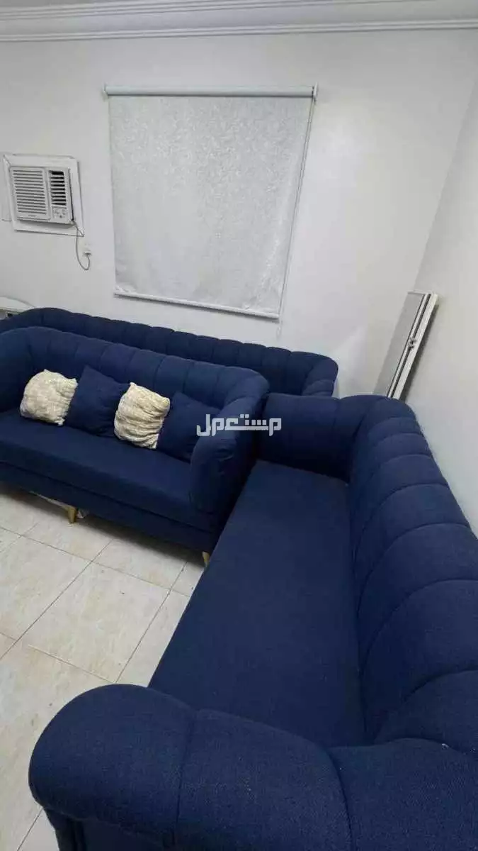 للبيع كنبات نظيفة و رخيصه جدا  واستخدامها قليله جدا وسبب البيع تغير شقة