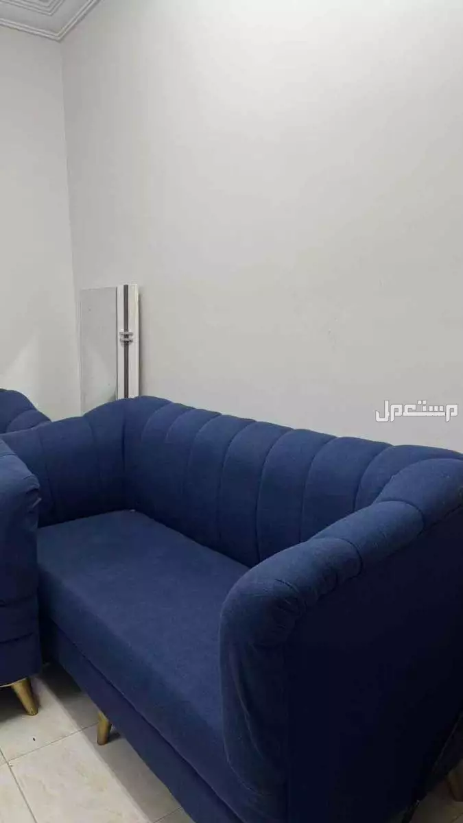 للبيع كنبات نظيفة و رخيصه جدا  واستخدامها قليله جدا وسبب البيع تغير شقة