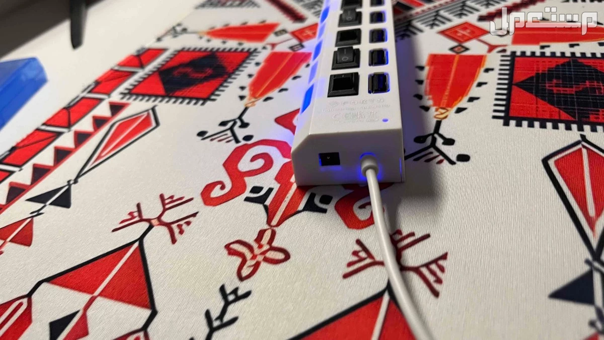 سوني فور سليم مع جميع ملحقاته  مع ماوس باد وماوس وشريط سنونر  وصله ويد اصليه و في احد رفيدة بسعر 1800 ريال سعودي