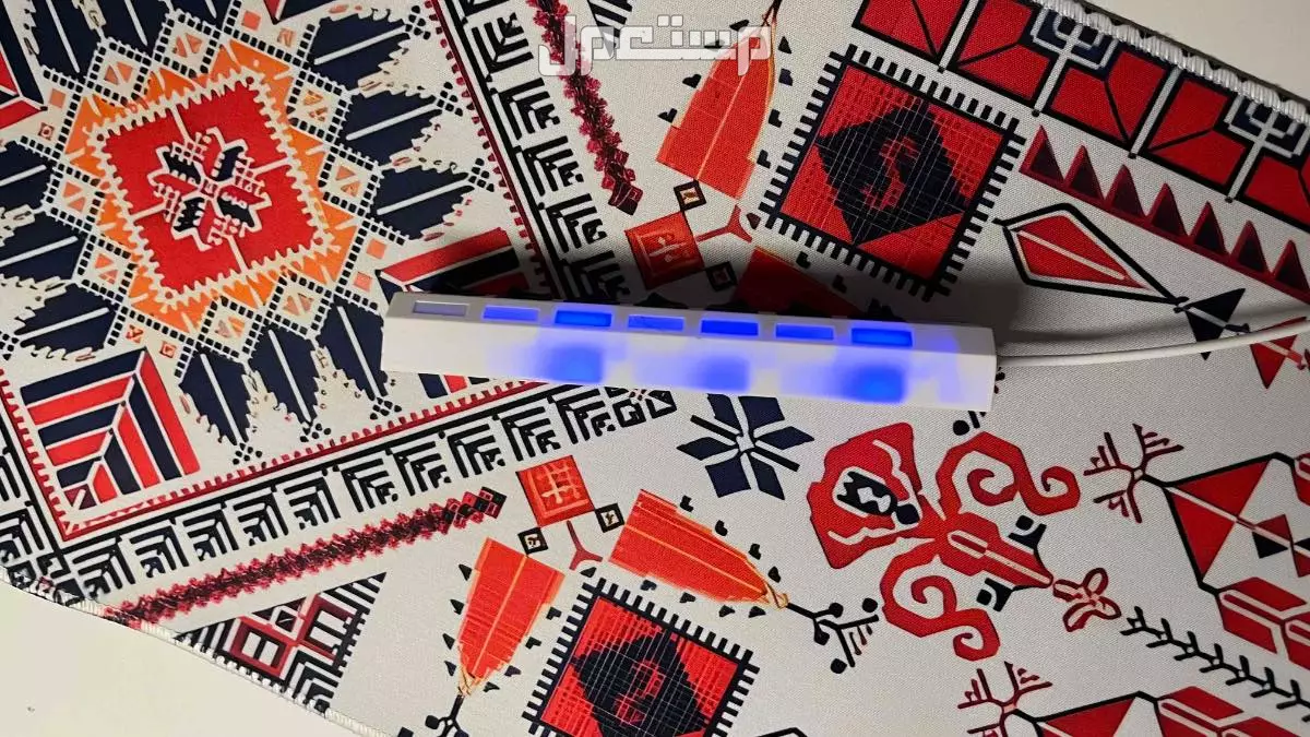 سوني فور سليم مع جميع ملحقاته  مع ماوس باد وماوس وشريط سنونر  وصله ويد اصليه و في احد رفيدة بسعر 1800 ريال سعودي