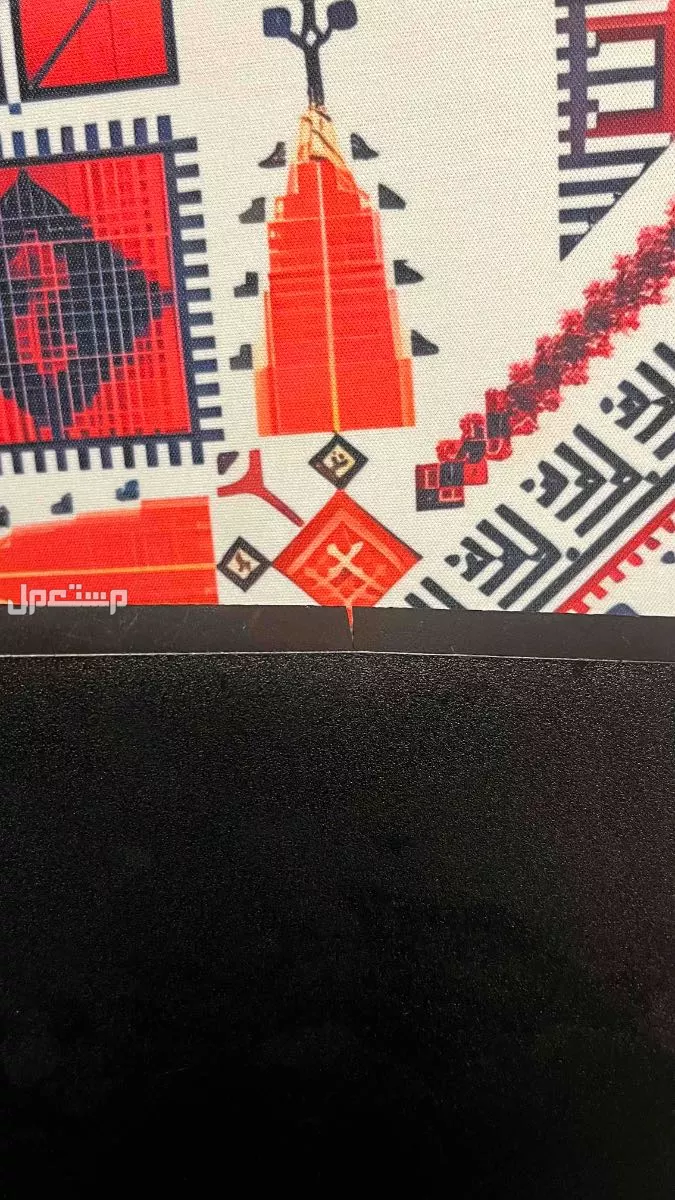 سوني فور سليم مع جميع ملحقاته  مع ماوس باد وماوس وشريط سنونر  وصله ويد اصليه و في احد رفيدة بسعر 1800 ريال سعودي