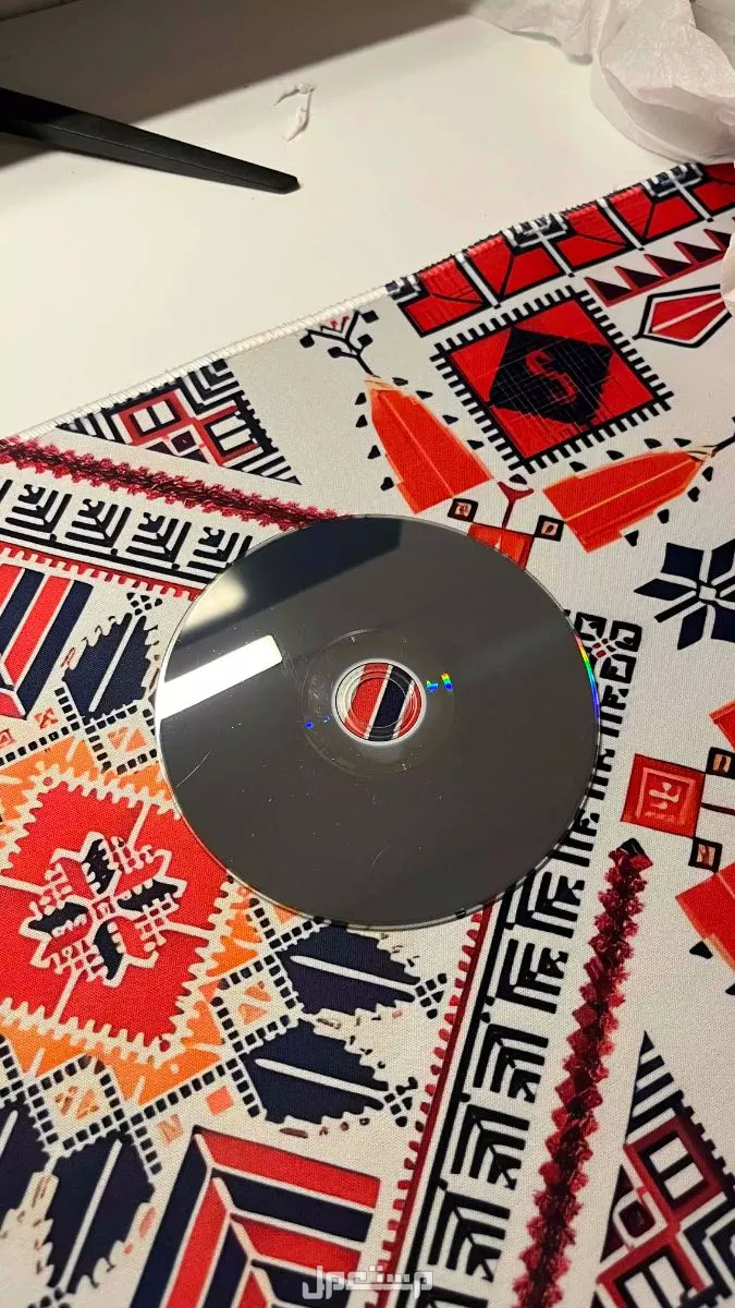 سوني فور سليم مع جميع ملحقاته  مع ماوس باد وماوس وشريط سنونر  وصله ويد اصليه و في احد رفيدة بسعر 1800 ريال سعودي