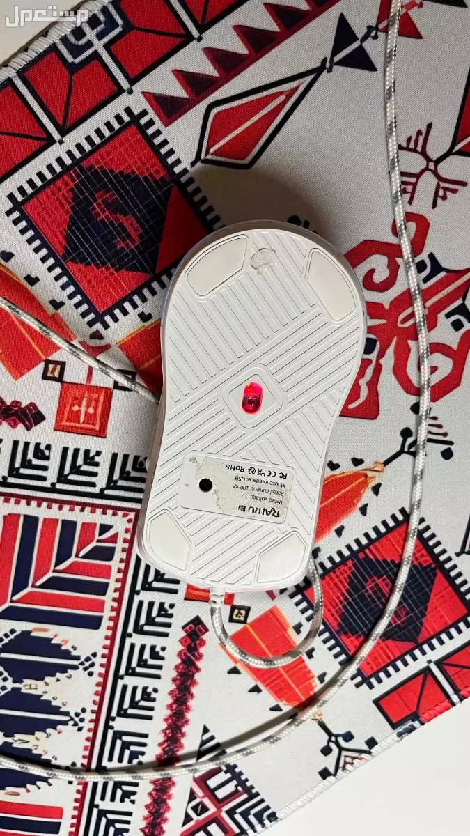 سوني فور سليم مع جميع ملحقاته  مع ماوس باد وماوس وشريط سنونر  وصله ويد اصليه و في احد رفيدة بسعر 1800 ريال سعودي