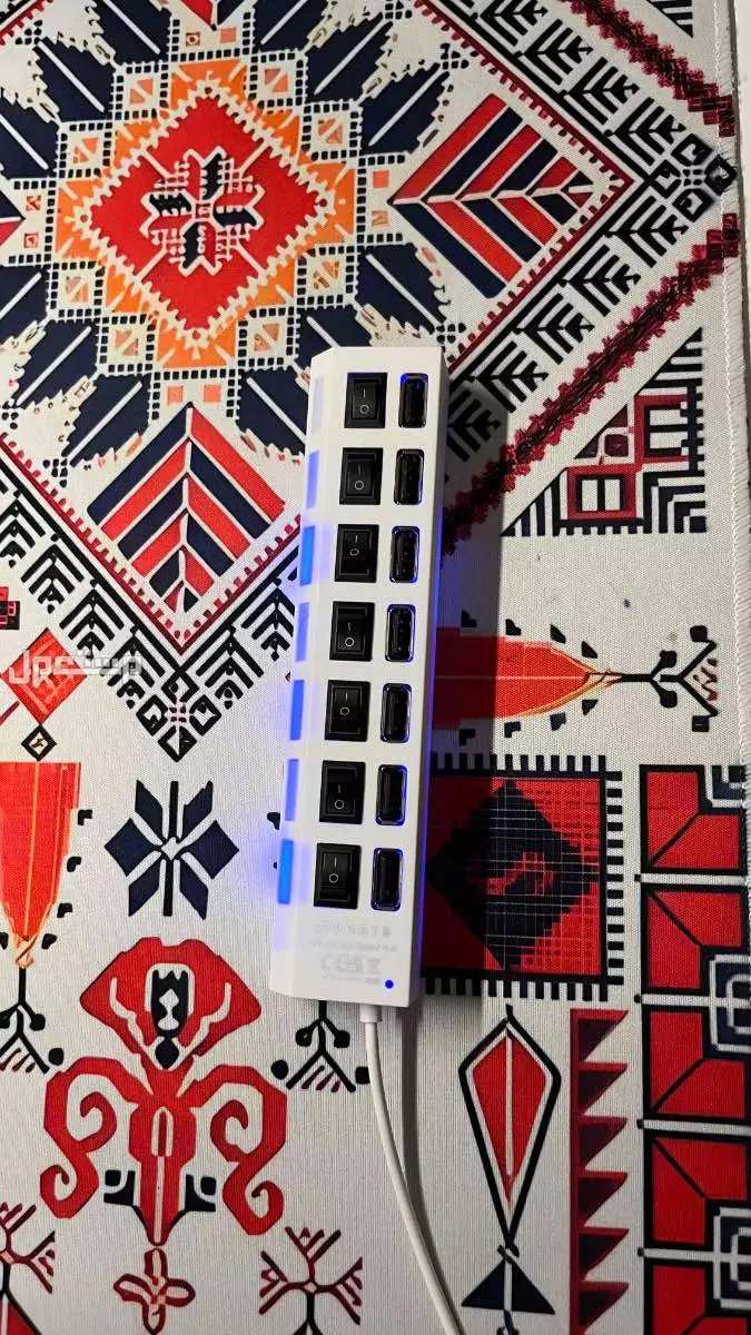 سوني فور سليم مع جميع ملحقاته  مع ماوس باد وماوس وشريط سنونر  وصله ويد اصليه و في احد رفيدة بسعر 1800 ريال سعودي