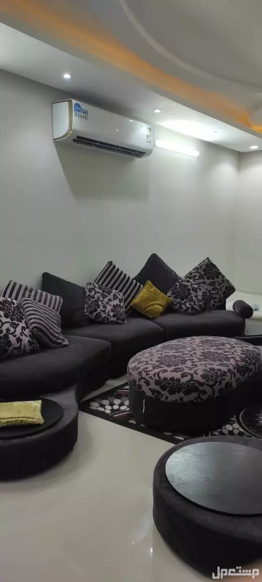 كنب 12 شخص - نظيف جدا - 7 قطع - مشترى من معرض ديموس - حي النهضة قرب حي الخليج