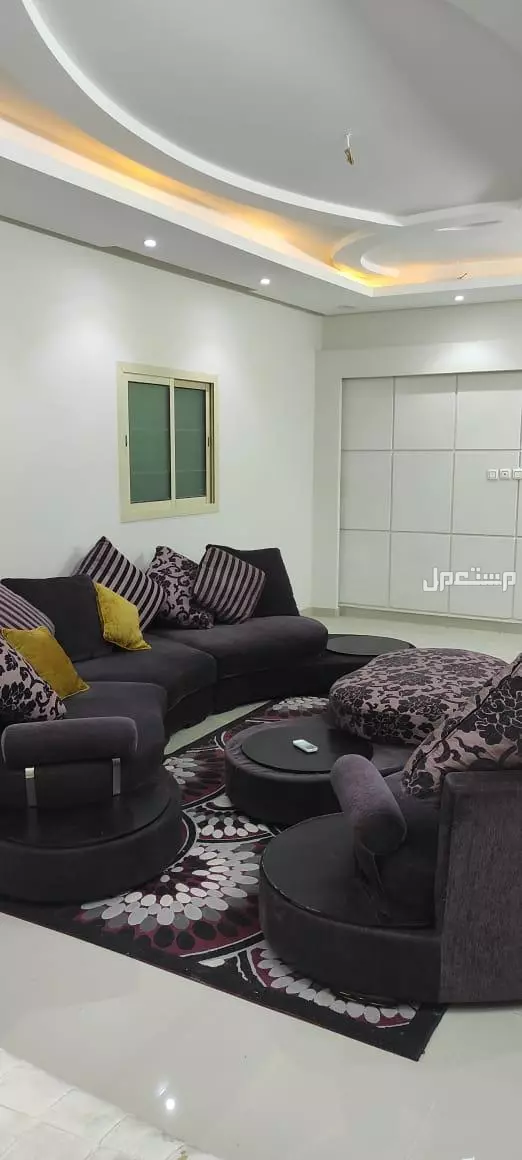 كنب 12 شخص - نظيف جدا - 7 قطع - مشترى من معرض ديموس - حي النهضة قرب حي الخليج