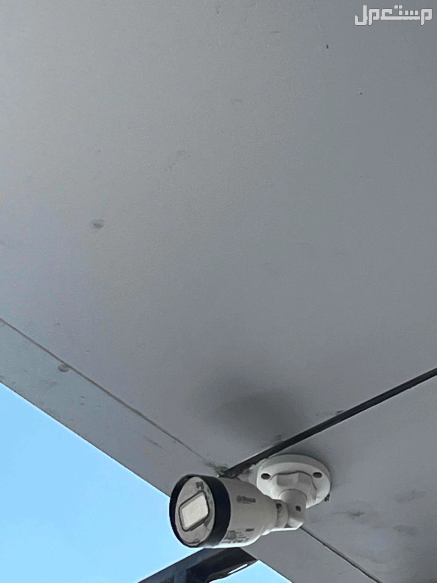 3 كاميرات + شاشه 32 بوصه كلها مالها 5 شهور جديده  في الطائف