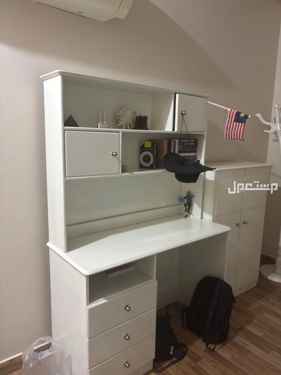 طاوله في حفر الباطن بسعر 200 ريال سعودي