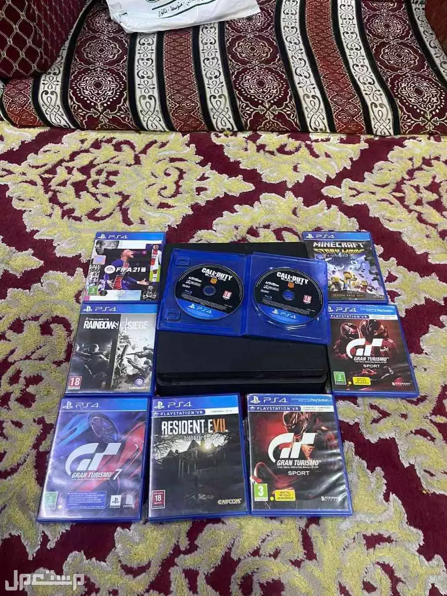 سوني4 للبيع سليم بس مغير مدخل HDبواحد اصلي